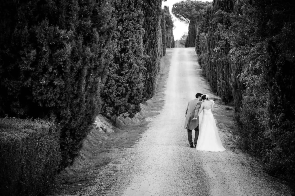 Tuscany Wedding Photographer for Timeless and Natural Wedding Stories